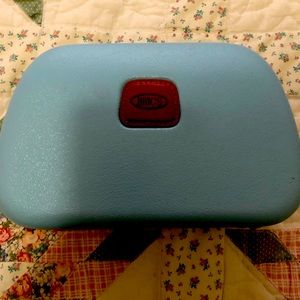 Hard cover makeup bag